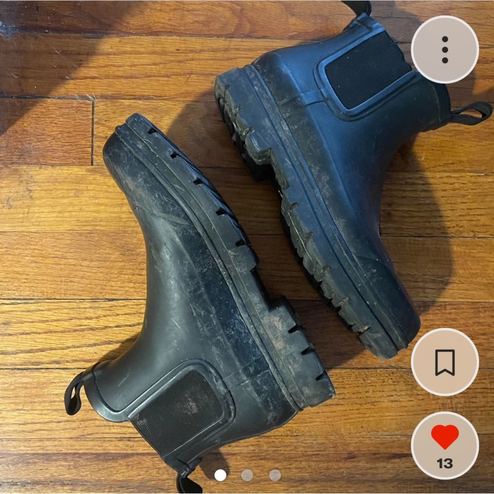 Everlane Chelsea Rain Boots